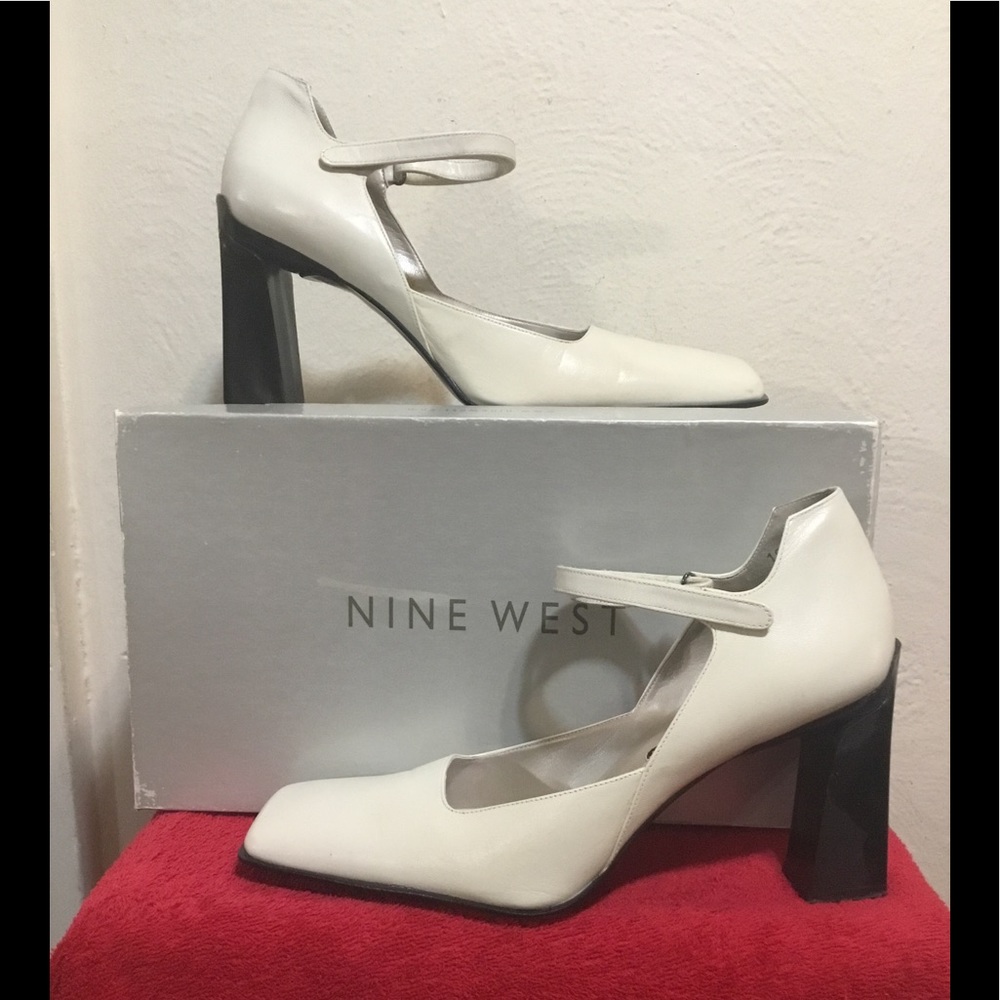 NINE WEST Cream Sz 9M Square Toe Ankle Wrap Pumps